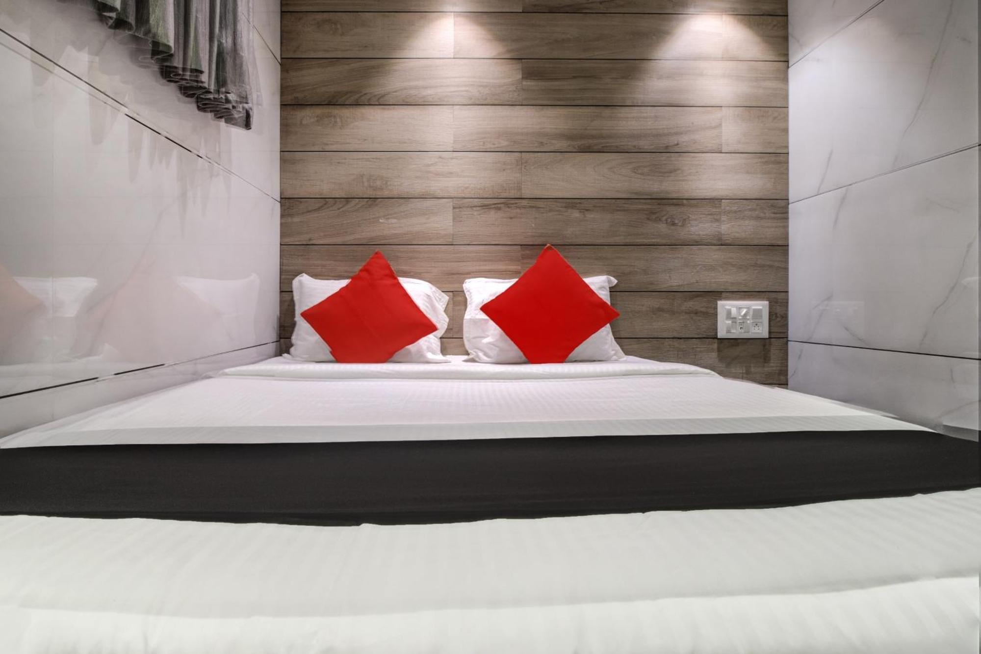 Hotel Spring Residency Mumbai Bagian luar foto
