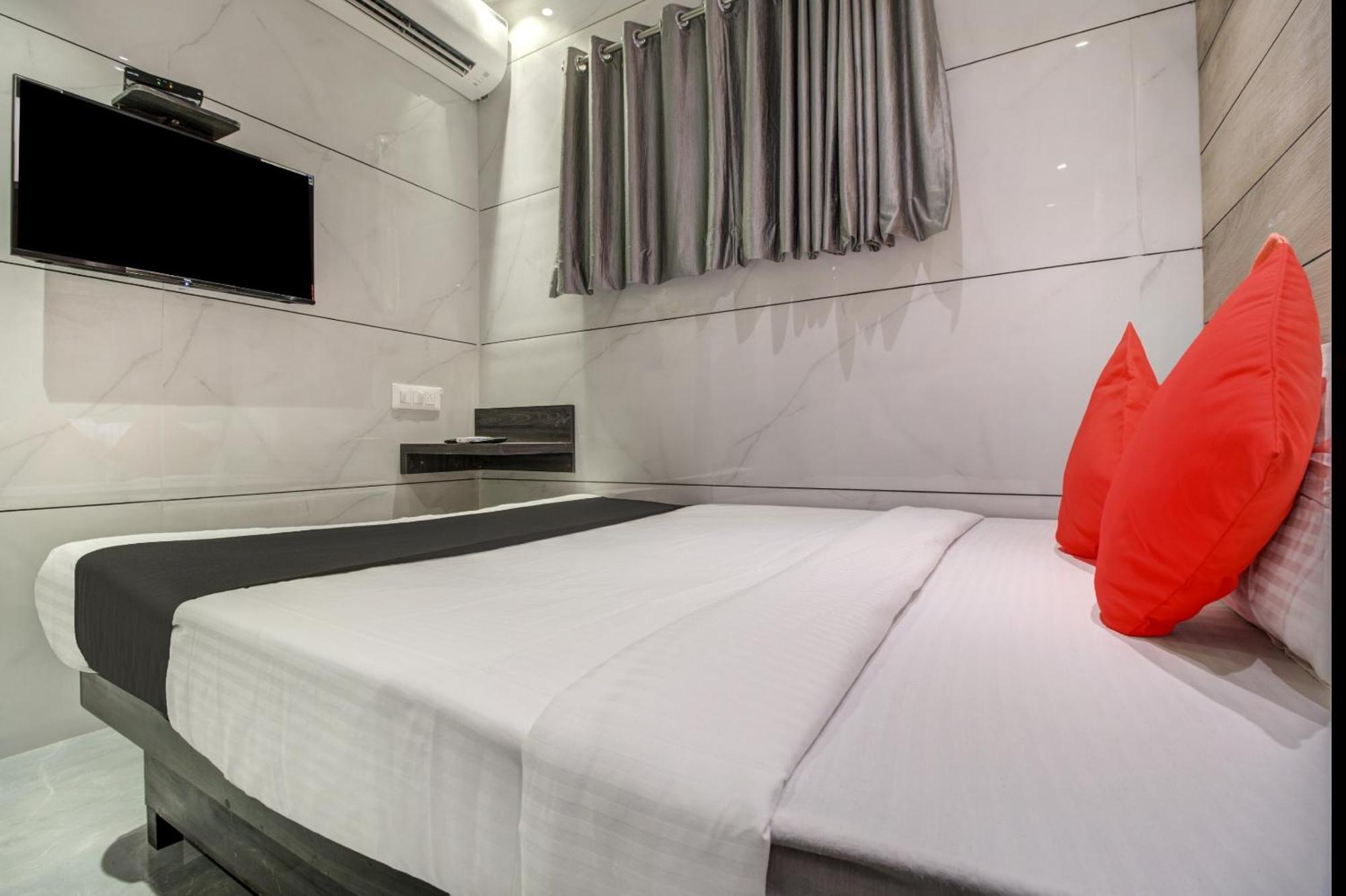 Hotel Spring Residency Mumbai Bagian luar foto