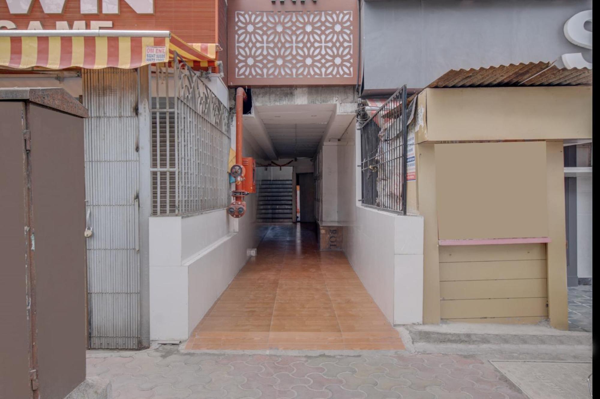 Hotel Spring Residency Mumbai Bagian luar foto