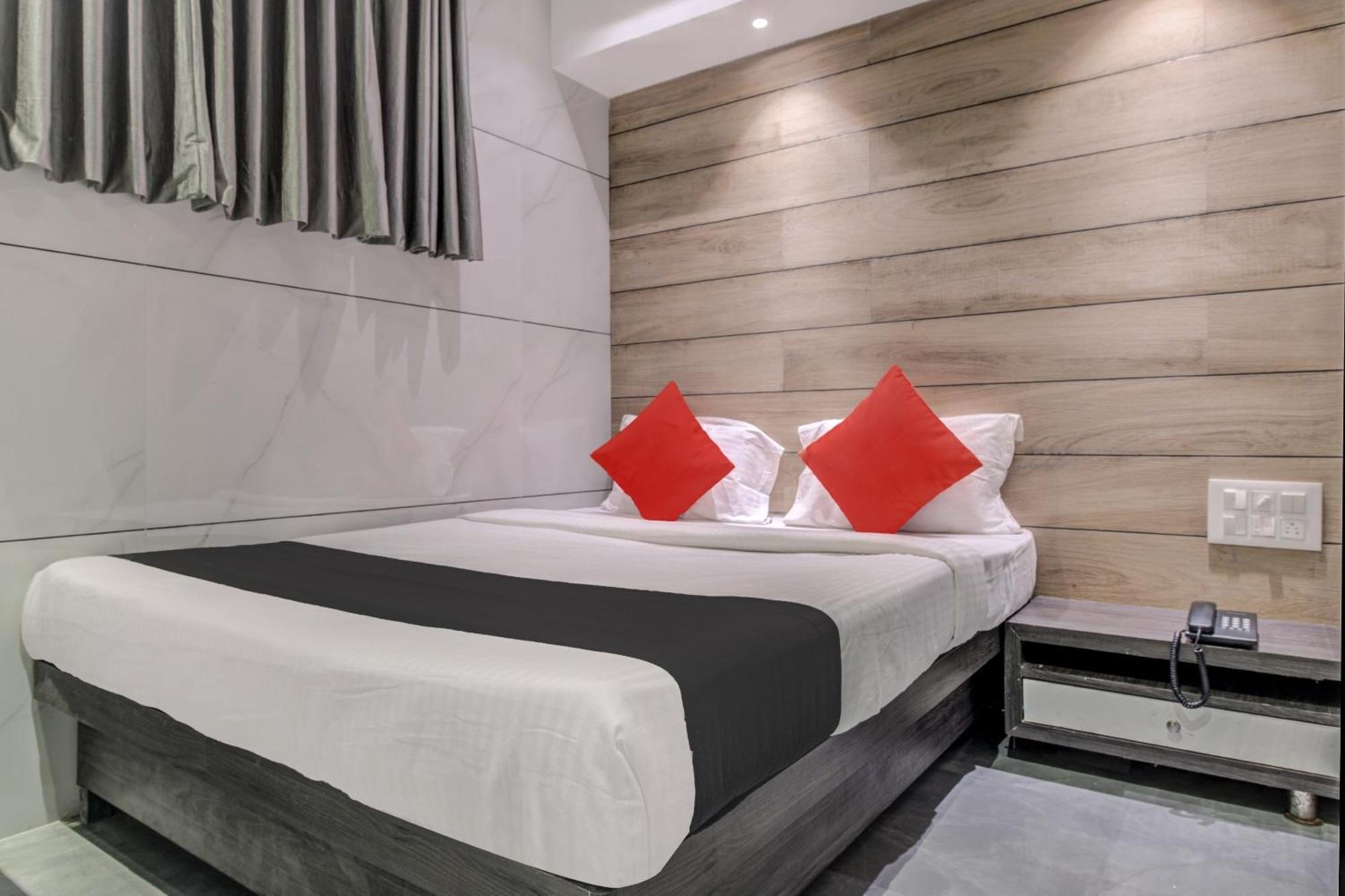Hotel Spring Residency Mumbai Bagian luar foto
