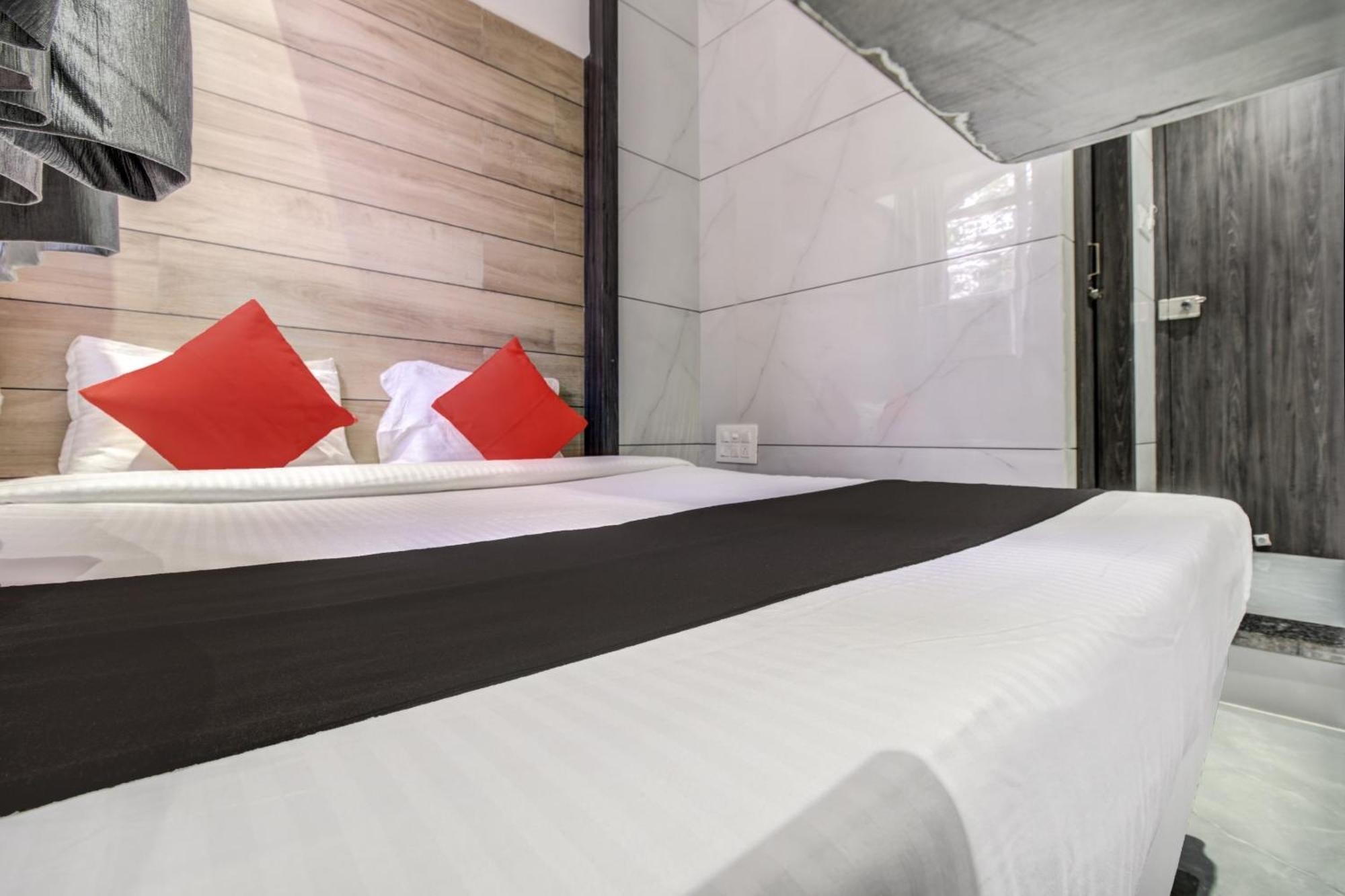 Hotel Spring Residency Mumbai Bagian luar foto