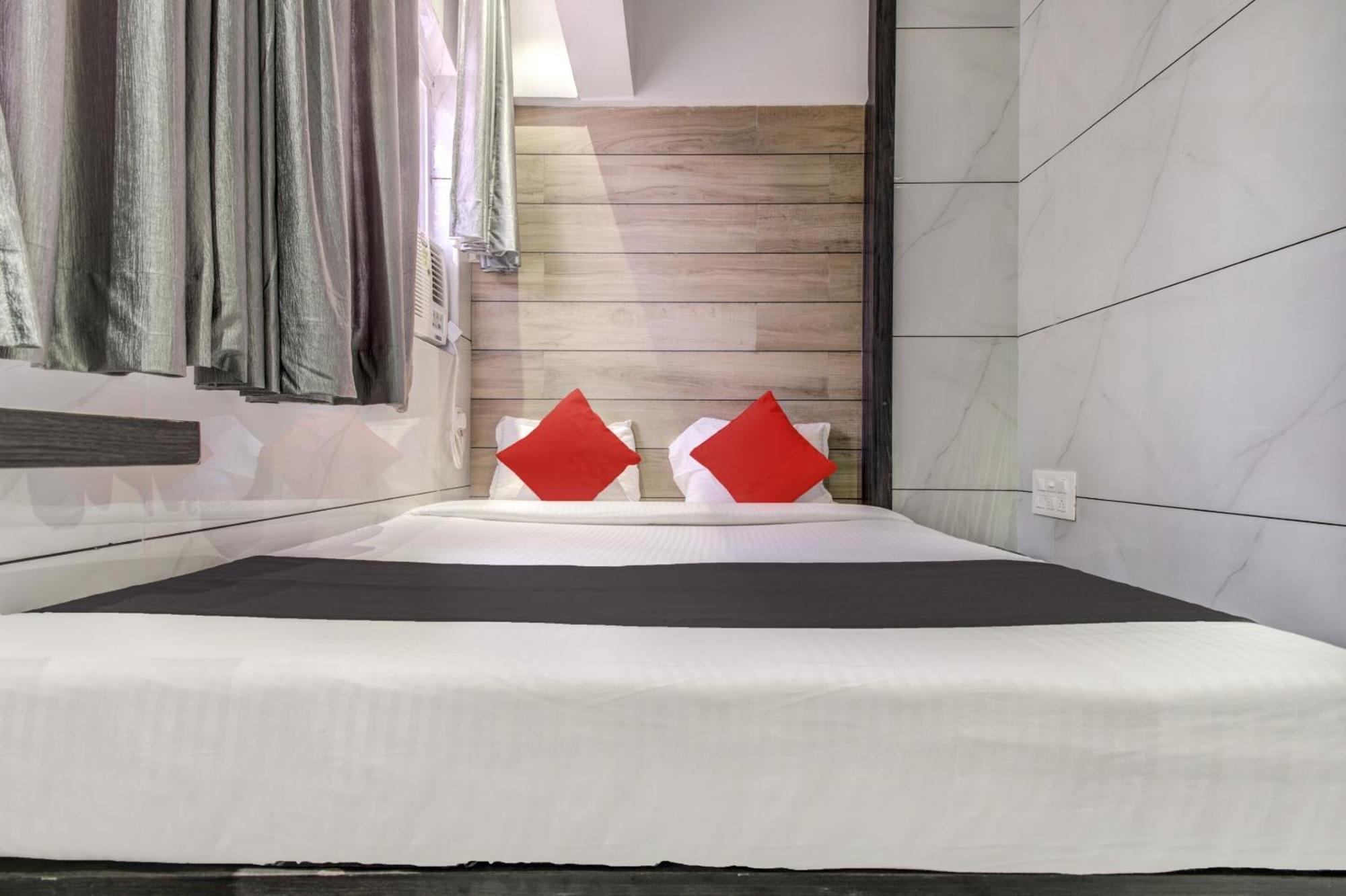 Hotel Spring Residency Mumbai Bagian luar foto