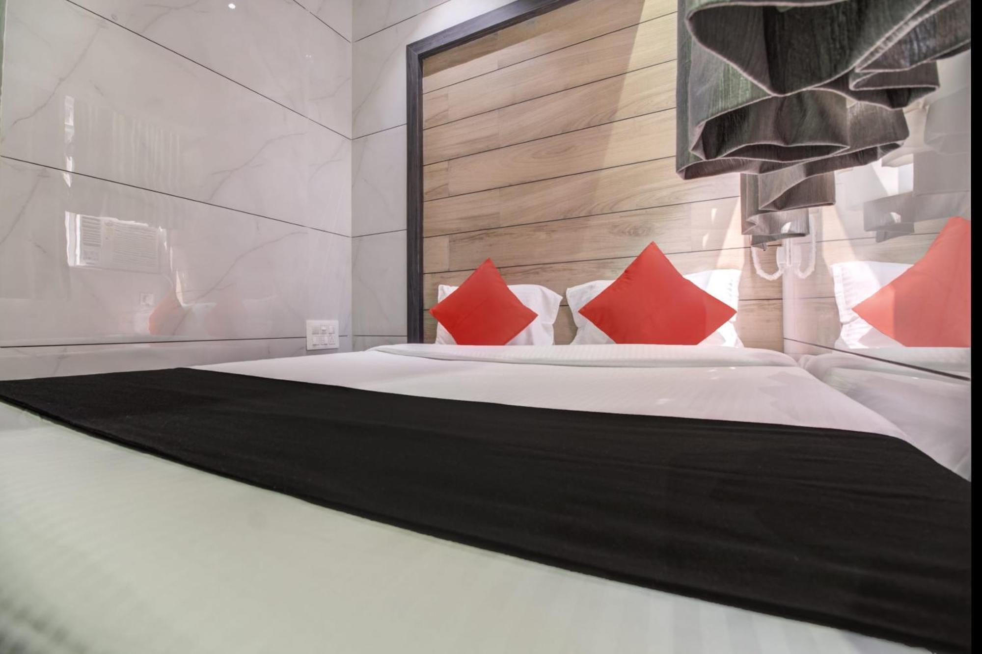 Hotel Spring Residency Mumbai Bagian luar foto