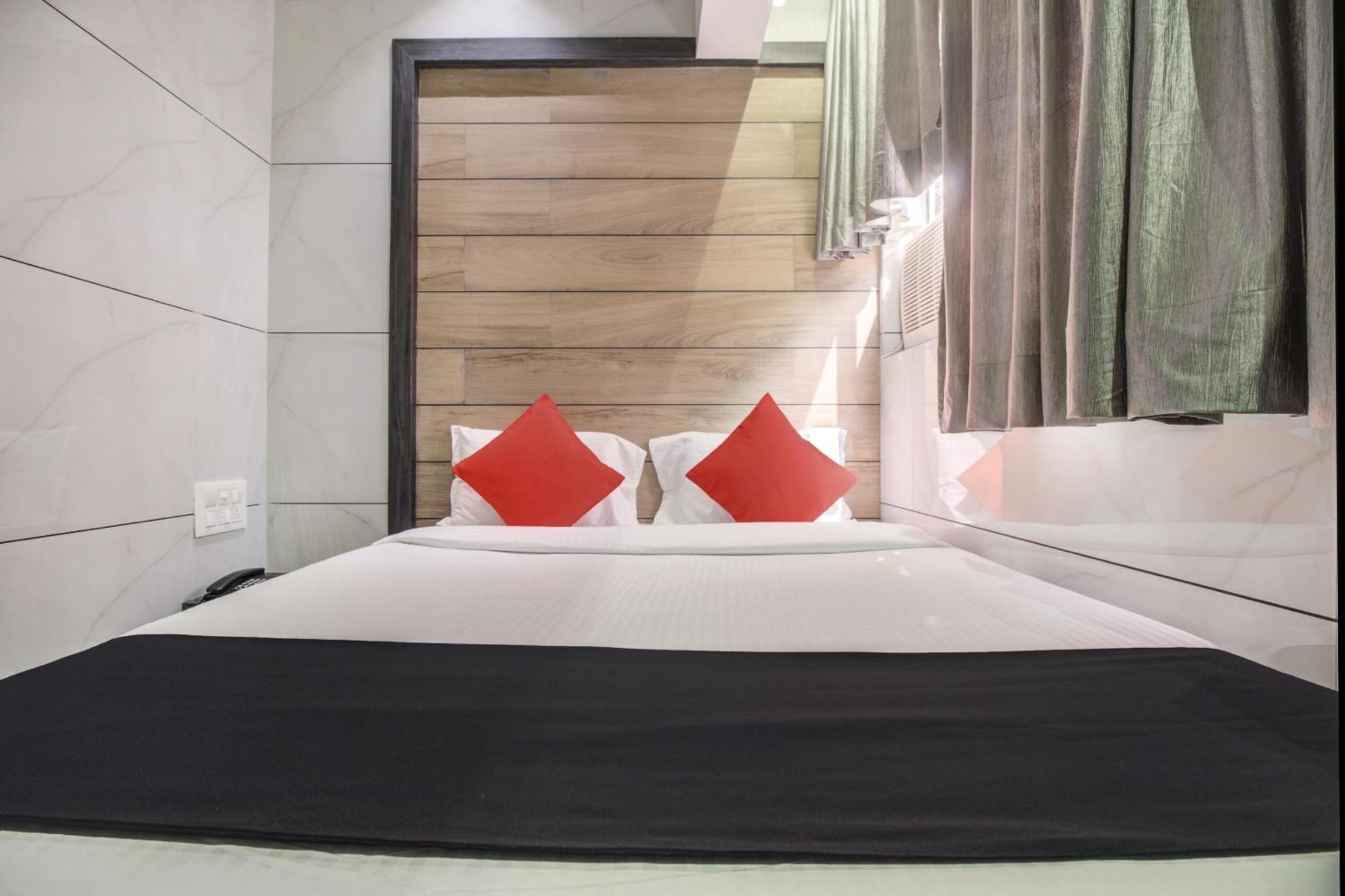 Hotel Spring Residency Mumbai Bagian luar foto